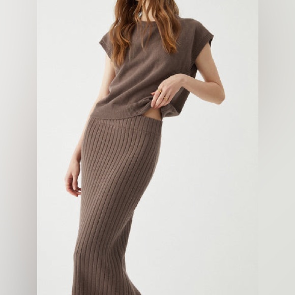 Ribbed Knit Sweater Dress Set - Camel - M - Picture 2 of 5